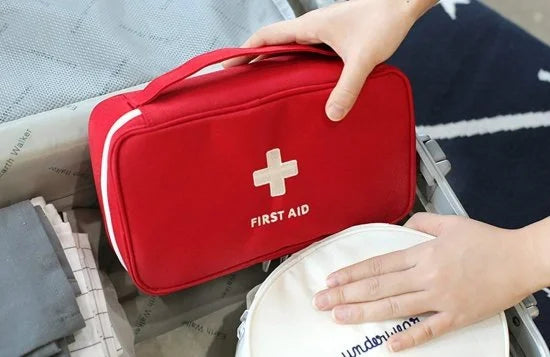 First Aid Travel Medicine Pouch – Travelling Bags