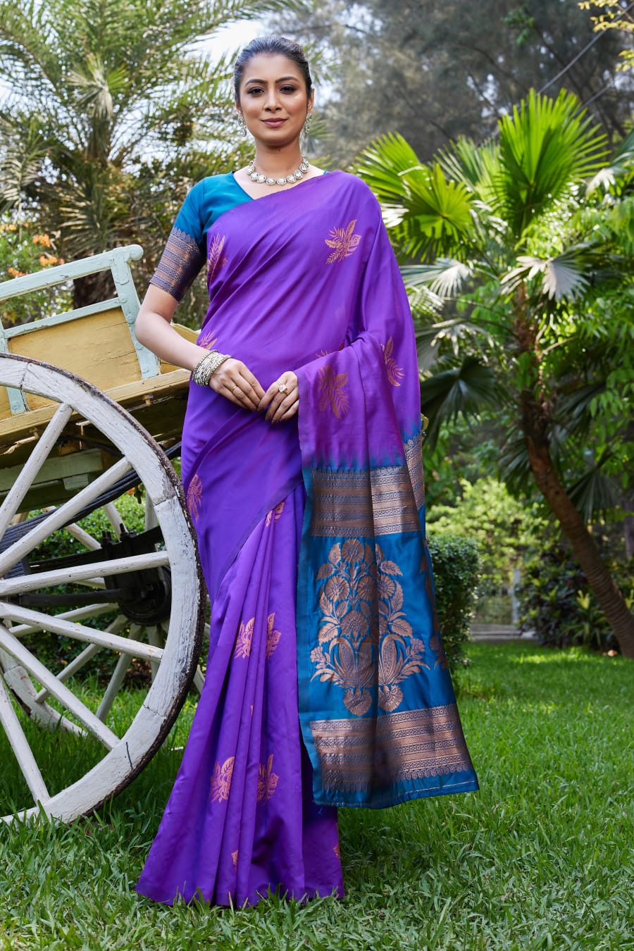 Soft Lichi Silk Saree with Rich Contrast Zari Border