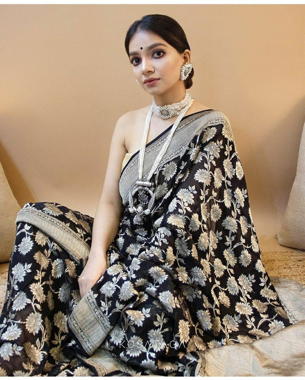 Premium Black Lichi Silk Saree with Rich Jacquard Pallu