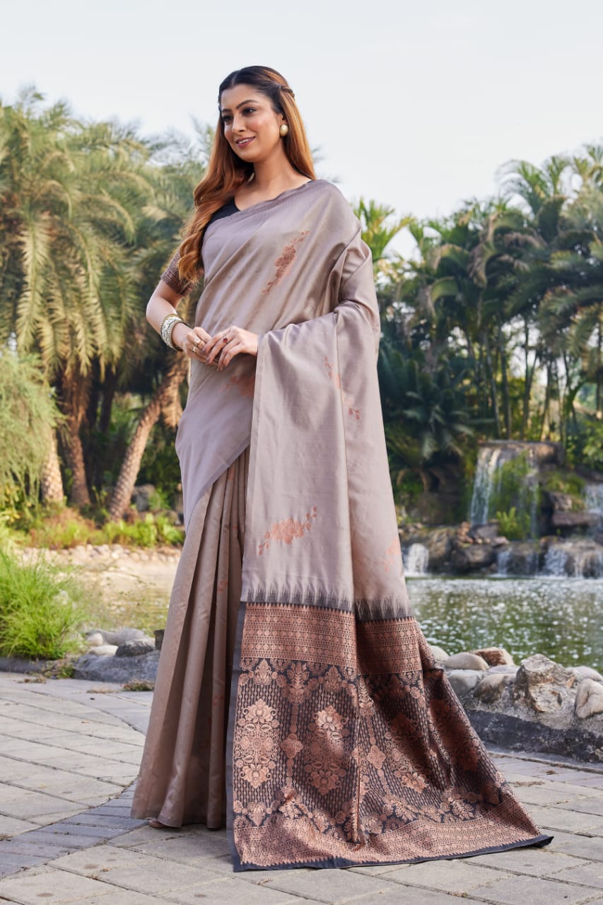 Premium Lichi Silk Jacquard Saree – Elegant Party Wear