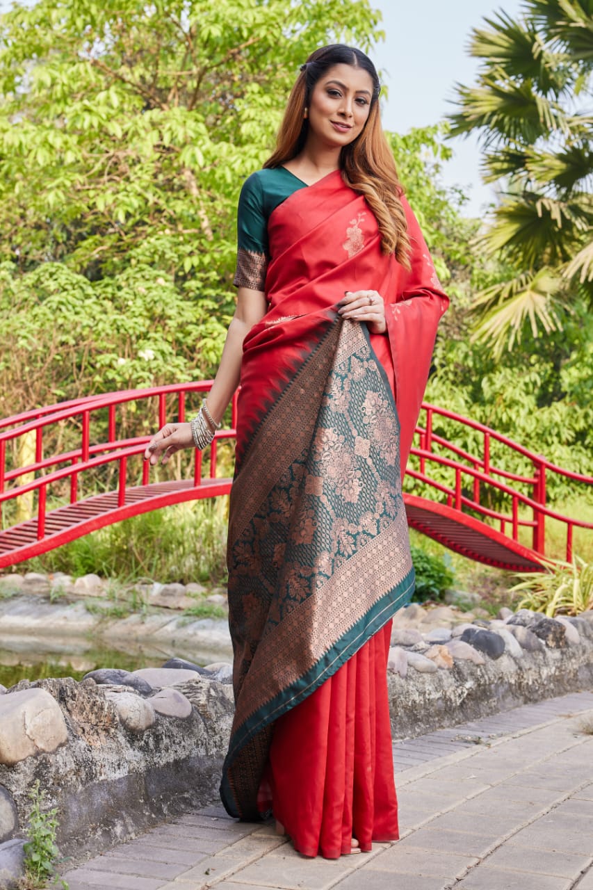 Classic Red Lichi Silk Saree with Rich Zari Pallu
