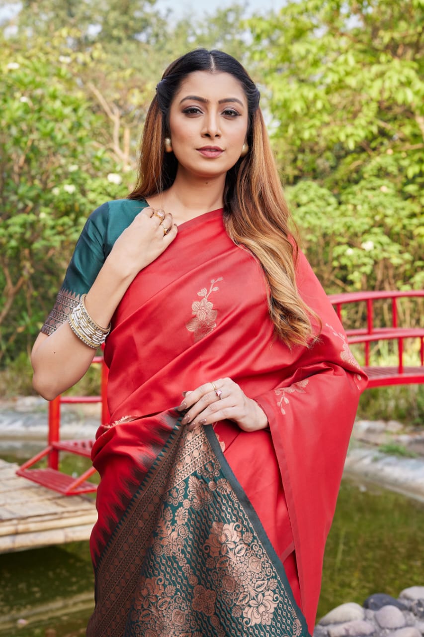 Classic Red Lichi Silk Saree with Rich Zari Pallu