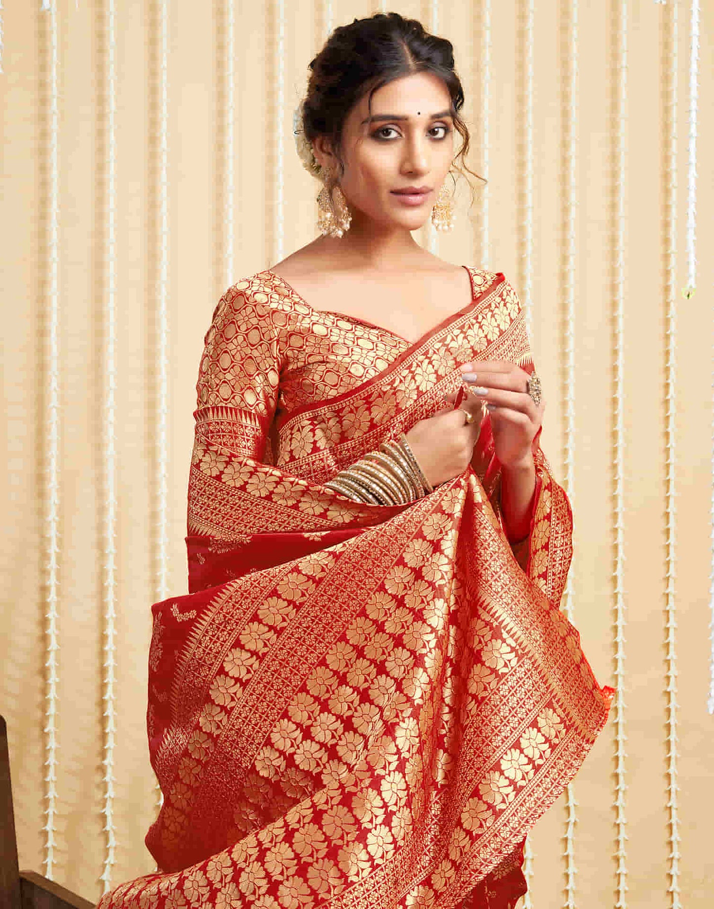 Soft Lichi Silk Saree – Red Zari Work