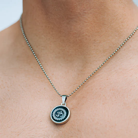 Urthn OM Chain Pendant For Men