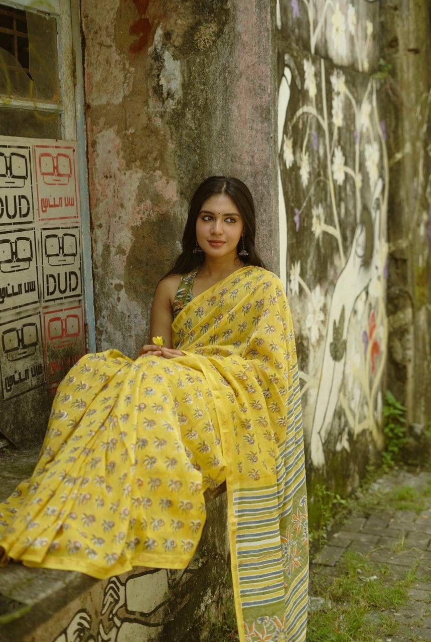 Pure Linen Chanderi Saree with Kalamkari Print & Zari Border