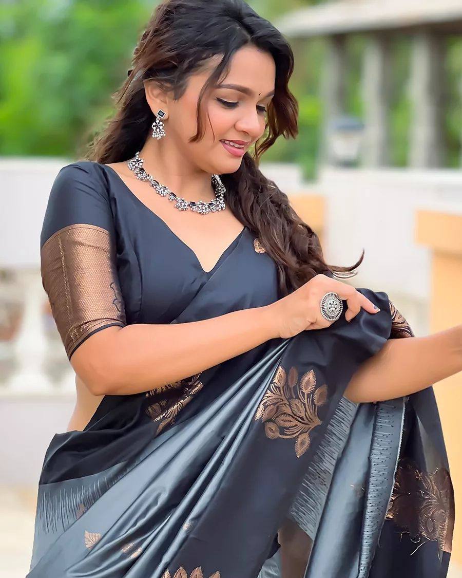 Black Zari Work Silk Saree
