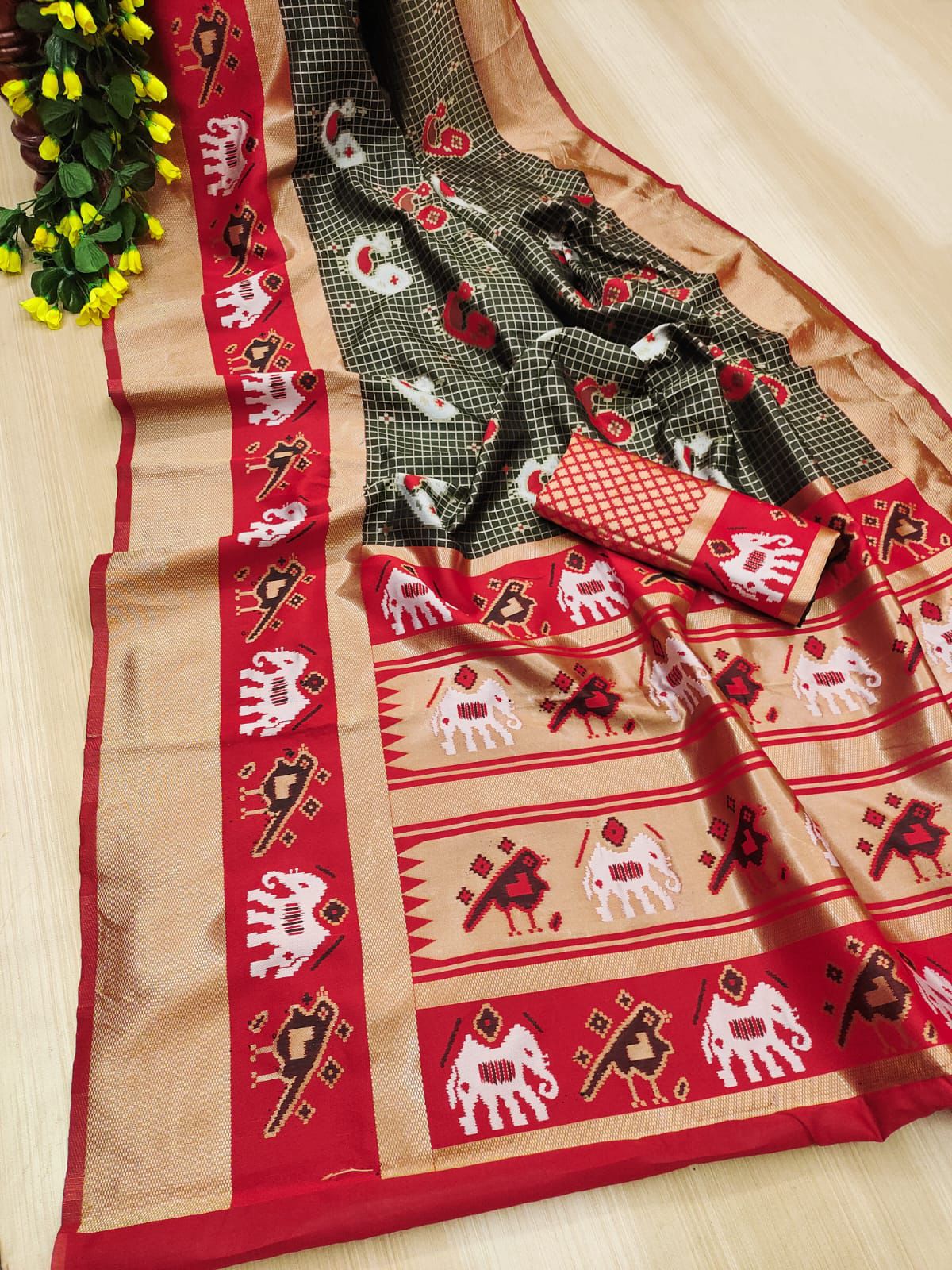 Black & Red Ethnic Printed Saree