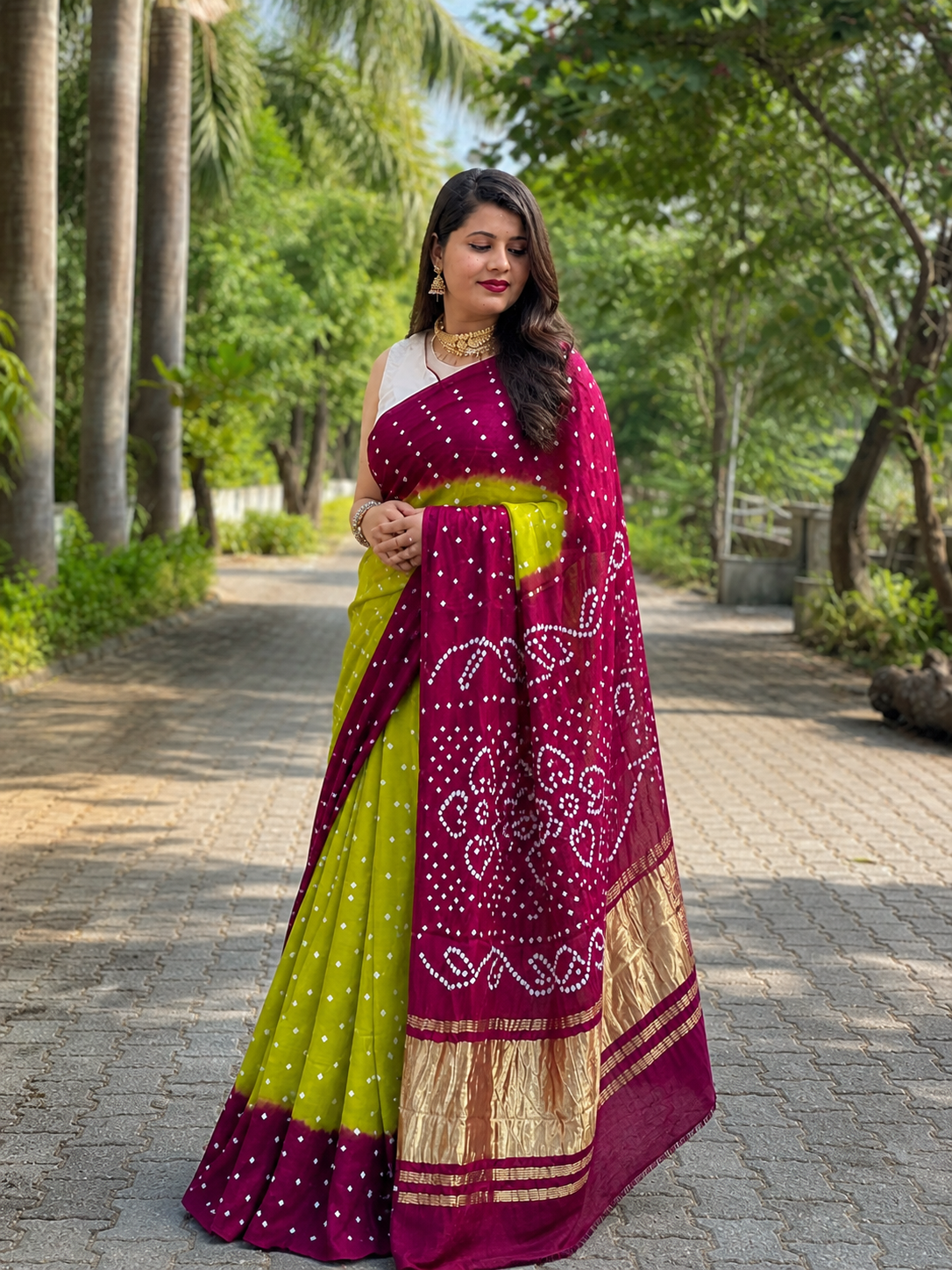 Pure Gaji Silk Bandhani Saree with Gota Patti Handwork | Traditional Lagadi Patta Design
