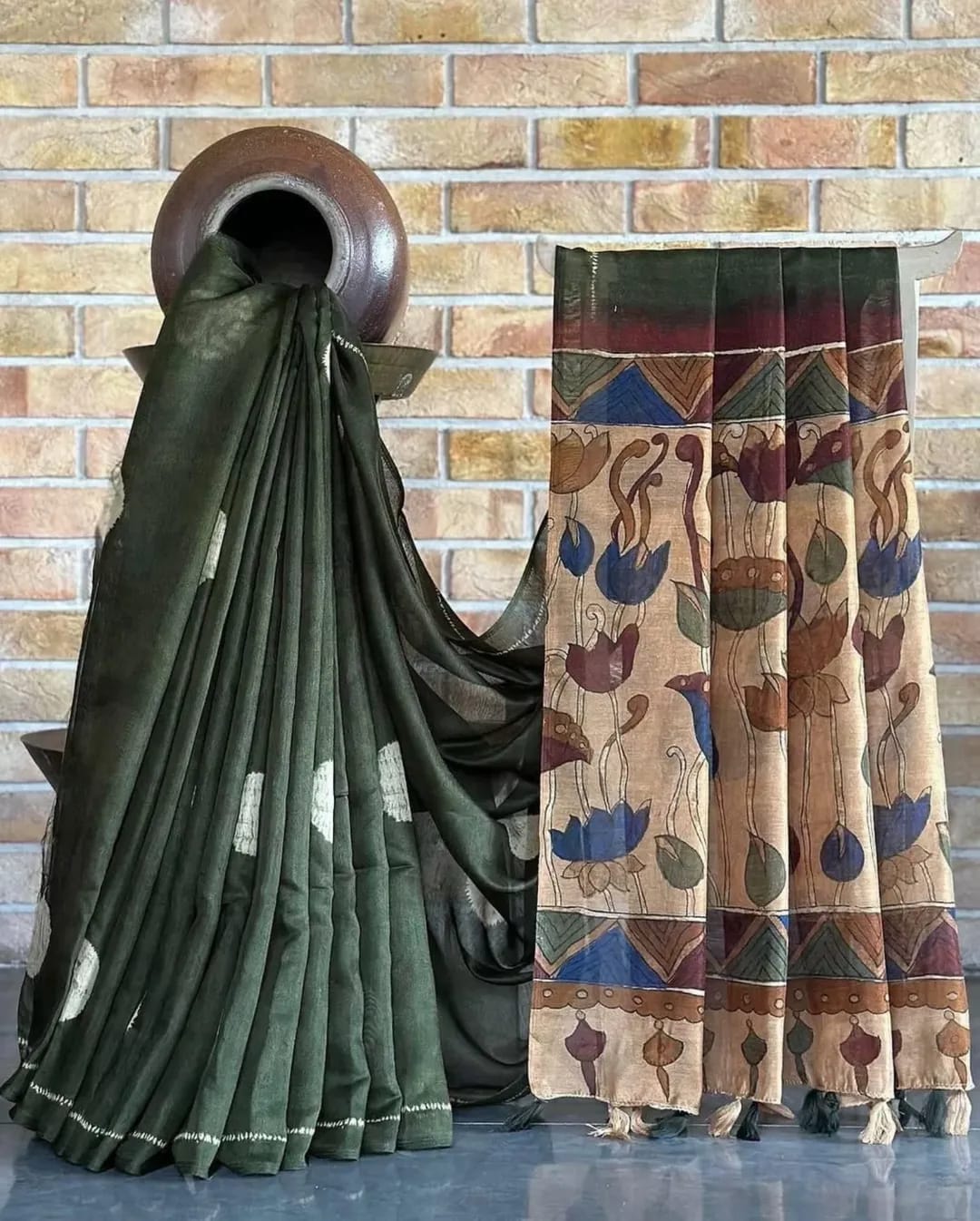 Linen Kalamkari Print Saree With Digital Print & Tassels