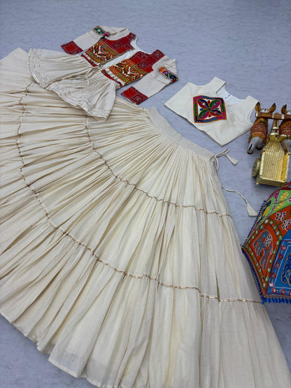 Navratri Special Gamathi Work Lehenga Choli – 9 Meter Flair
