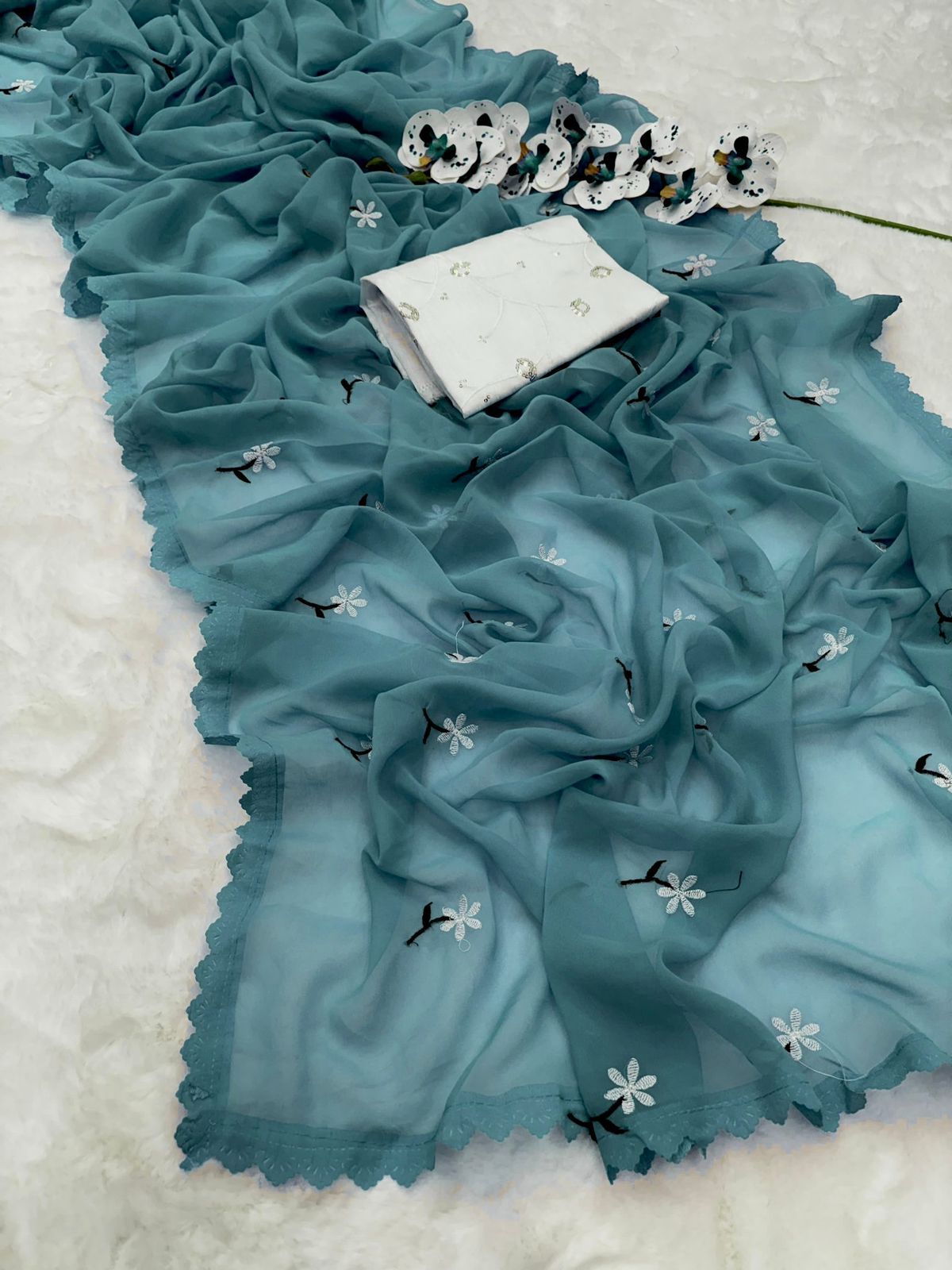 Floral Embroidered Georgette Saree – Lightweight Daily & Party Wear