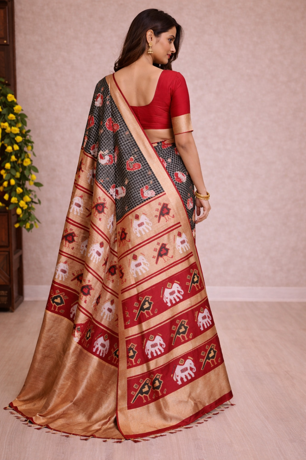Black & Red Ethnic Printed Saree