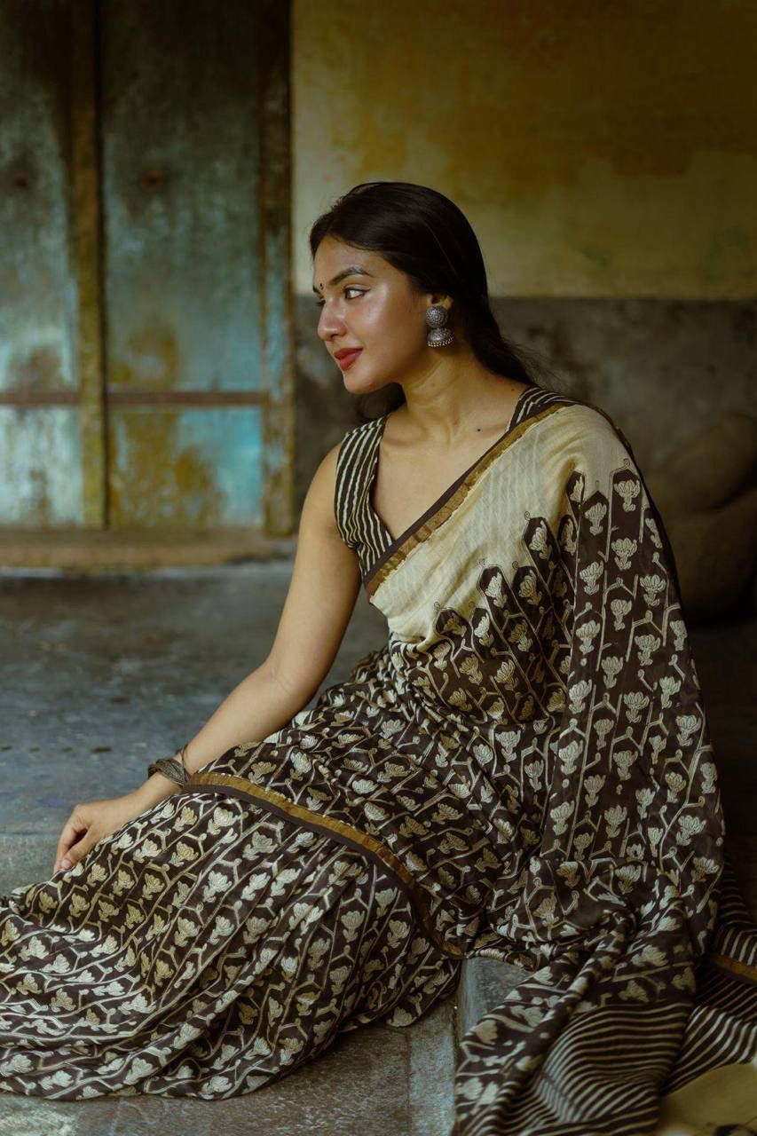Pure Linen Chanderi Saree with Kalamkari Print & Zari Border