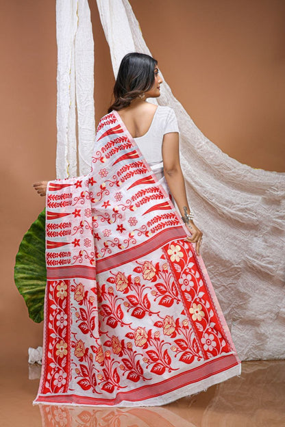 Elegant Lilan Slub Cotton Saree with Red Floral Weaving